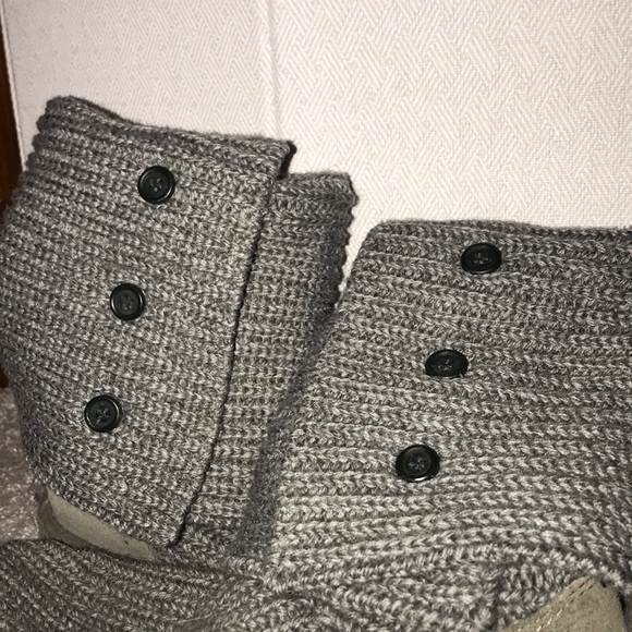 Knit UGGs Great condition. 🖤 - Picture 8 of 8